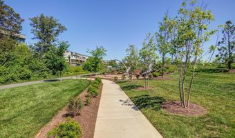 43414 GRANDMOORE St, Ashburn, VA 20148