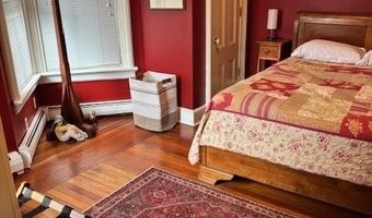 12 CATHERINE St 2, Newport, RI 02840