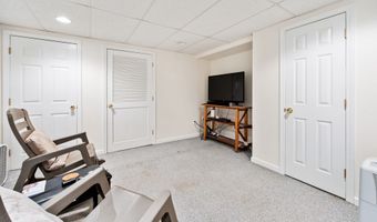 479 Blacks Rd, Cheshire, CT 06410
