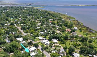 225 Ave D, Apalachicola, FL 32320
