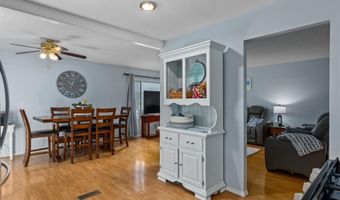 237 Valleyoak Ct, Ballwin, MO 63021