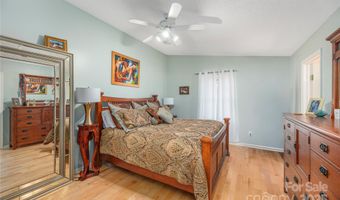 32 Foxberry Dr, Arden, NC 28704