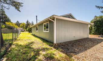 1135 1ST St NE, Bandon, OR 97411
