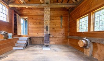 1199 Goss Hill Rd, Barnet, VT 05821