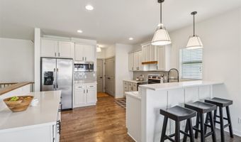 3304 NW 13th St, Ankeny, IA 50023