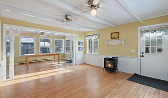 224 Main St, Belfast, ME 04915