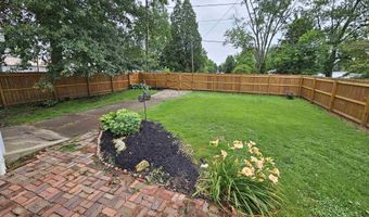 813 W 4th St, Bicknell, IN 47512