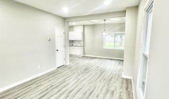 1411 S VanBuren St, Auburn, IN 46706