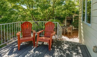 1011 Canyon Park Dr, Ashland, OR 97520