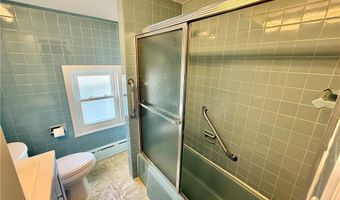5 David St, South River, NJ 08882