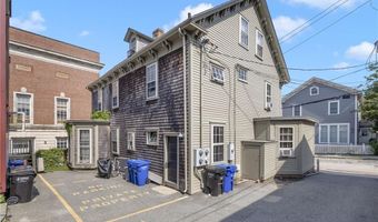 27 Franklin St, Newport, RI 02840