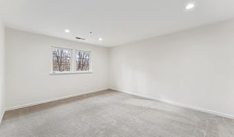 2000 GOLDEN MORNING Dr 32, Bowie, MD 20721