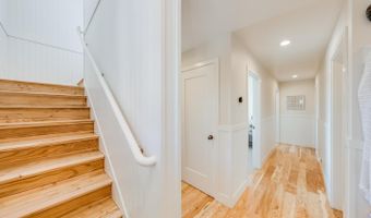 621 Beach Dr, Aptos, CA 95003