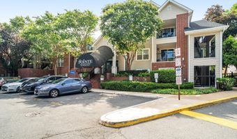 3315 WYNDHAM Cir 2221, Alexandria, VA 22302