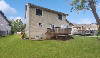 2205 Country Cove Ln, Altoona, IA 50009