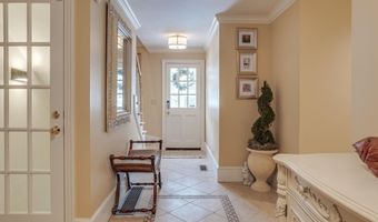 5 Pembroke Way, Bedford, NH 03110