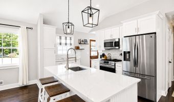 469 East Rd, Belford, NJ 07718