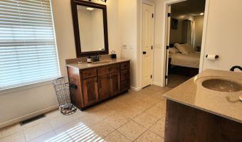 703 Kenny St, Ava, MO 65608