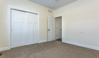 9 Fairway Ct, Alton, IL 62002