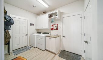 33389 S Coves Dr, Afton, OK 74331