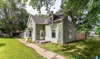 411 W Cedar St, Beresford, SD 57004
