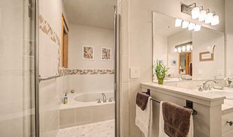 611 Forest St, Ashland, OR 97520