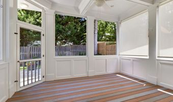 7527 WESTFIELD Dr, Bethesda, MD 20817