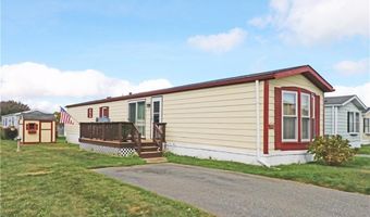 56 Bayview Pkwy, Middletown, RI 02842