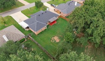 222 Country Club Dr, Benton, LA 71006