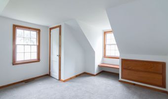 19 Garfield Rd, Bristol, CT 06010