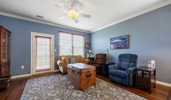 103 Minuteman Cir, Allentown, NJ 08501
