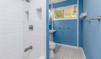 1254 Ulupii St, Kailua, HI 96734