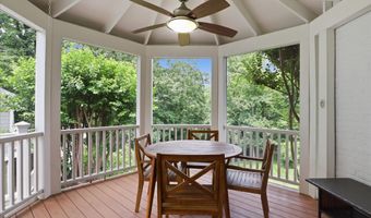 2316 N STAFFORD St, Arlington, VA 22207
