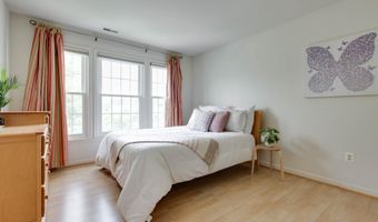 8101 GLEN ARBOR Dr, Baltimore, MD 21237