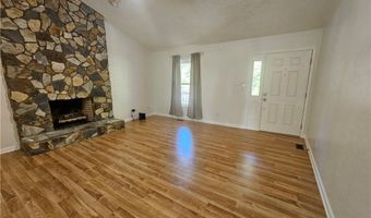 704 Midmar St, Aberdeen, NC 28315