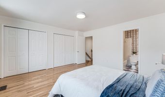 1763 S HAYES St 2, Arlington, VA 22202