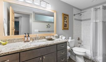 37 Bryant St, Asheville, NC 28806