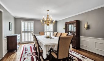 150 Brandywine Dr, Amherst, NY 14221