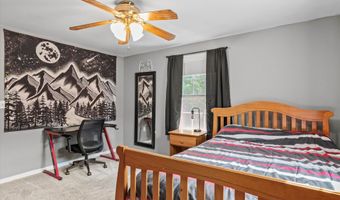 16 Breakneck Rd, Hudson, NH 03051