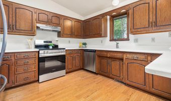 2320 STROEBE ISLAND Dr, Appleton, WI 54915