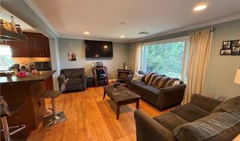 1 Edgewood Ave, Hopkinton, RI 02804