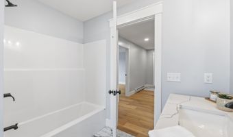 53 Woodbrey Ln, Standish, ME 04084