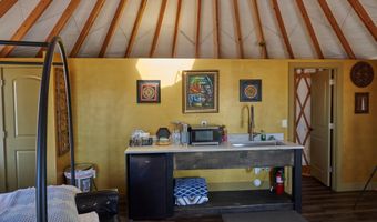 151 S NOMAD Way, Big Water, UT 84741