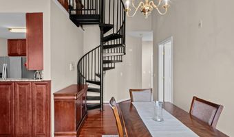 15612 EVERGLADE Ln 401, Bowie, MD 20716