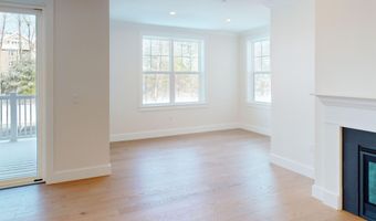 1 Longview Dr 205, Atkinson, NH 03811