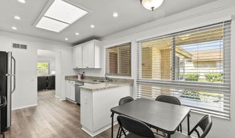 3211 Village 3, Camarillo, CA 93012