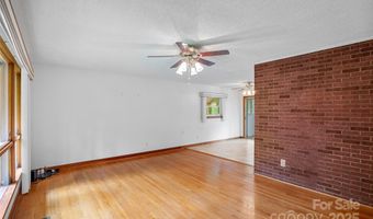 25 Baker Dr, Asheville, NC 28806