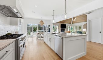 2313 BEACHCOMBER Trl, Atlantic Beach, FL 32233
