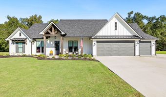1090 Sandy Ln, Arnaudville, LA 70512