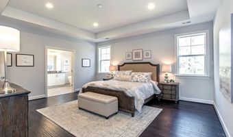 5415 WOODWAY Dr, Alexandria, VA 22310